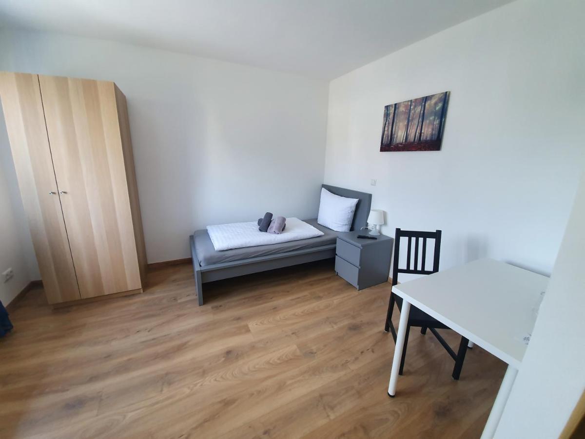 Gaestehaus Am Heuss-Platz Erlangen Extérieur photo
