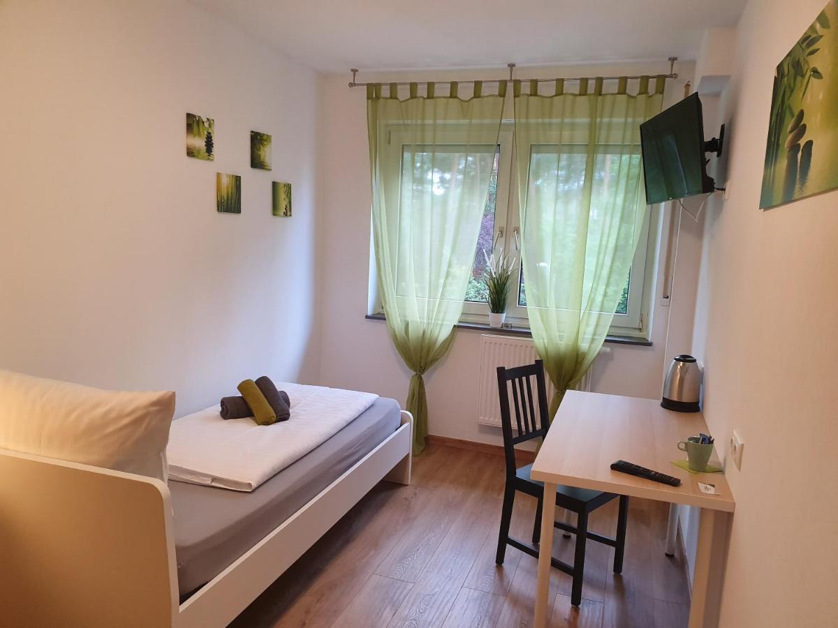 Gaestehaus Am Heuss-Platz Erlangen Extérieur photo