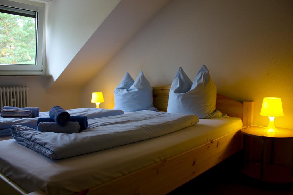 Gaestehaus Am Heuss-Platz Erlangen Chambre photo